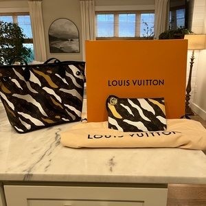 Louis Vuitton Limited Addition Cowhide Leather Purse and Wristlet Bag